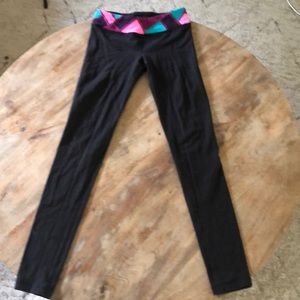 Ivviva Reversible Leggings, size 10